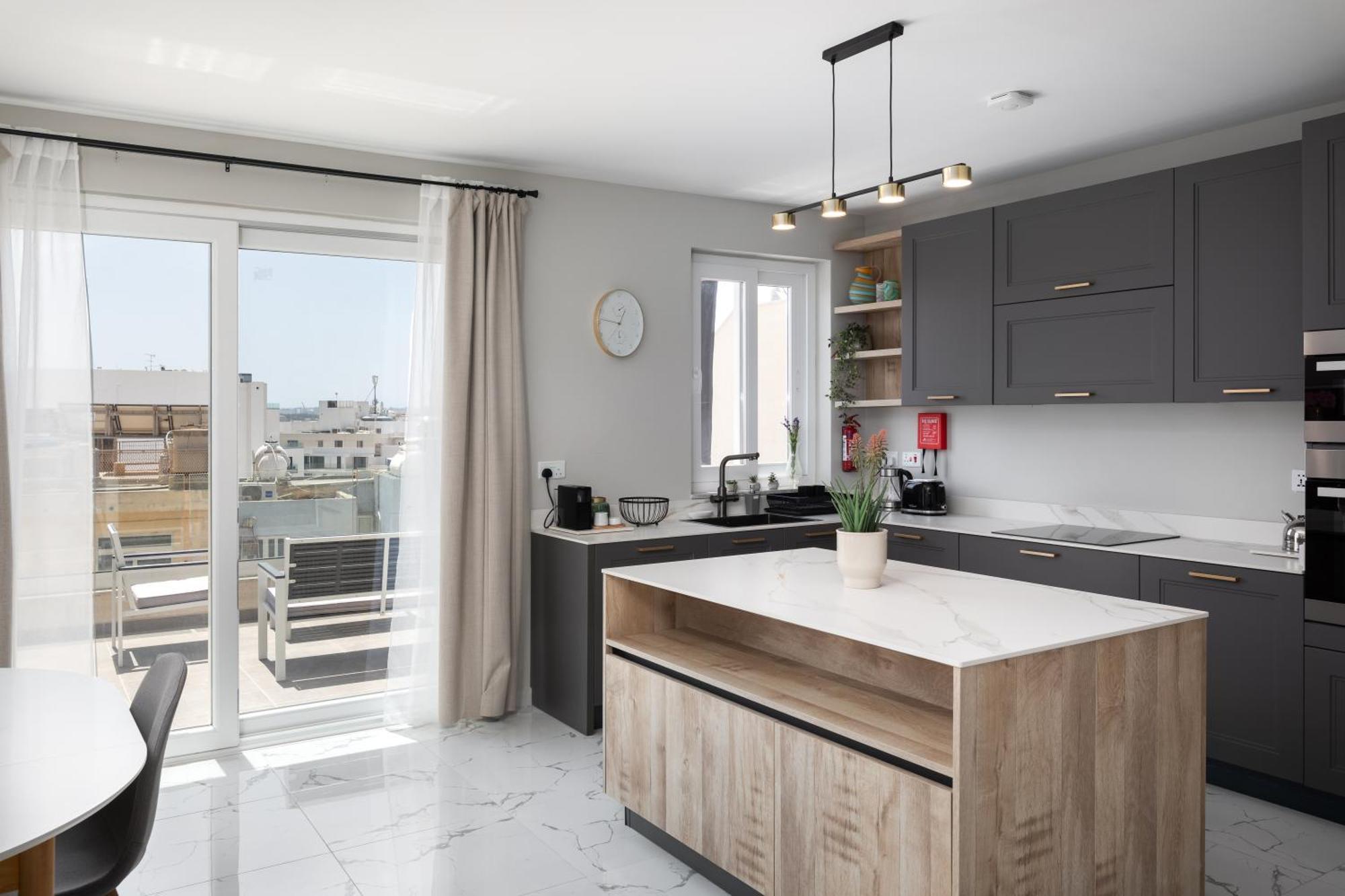 Modern 2Br Cosy Apartment With Large Terrace - Close To Manoel Island & Tigne Shopping Mall Σλιέμα Εξωτερικό φωτογραφία