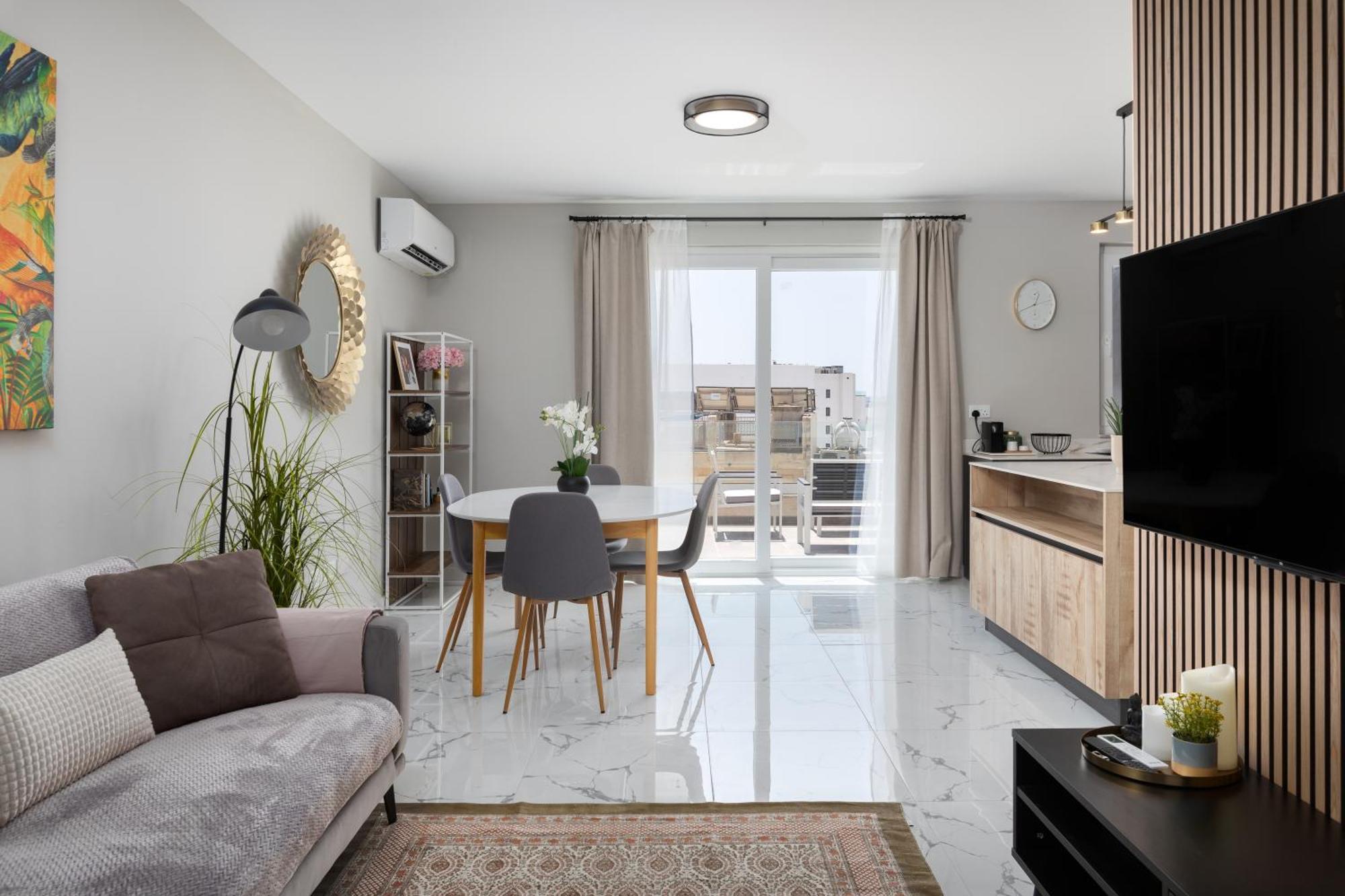 Modern 2Br Cosy Apartment With Large Terrace - Close To Manoel Island & Tigne Shopping Mall Σλιέμα Εξωτερικό φωτογραφία
